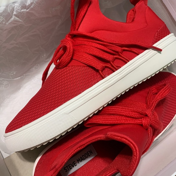 steve madden lancer sneaker red